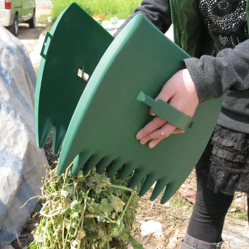 Heavy-Duty Pickup Claw For Waste & Debris Retrieval 1