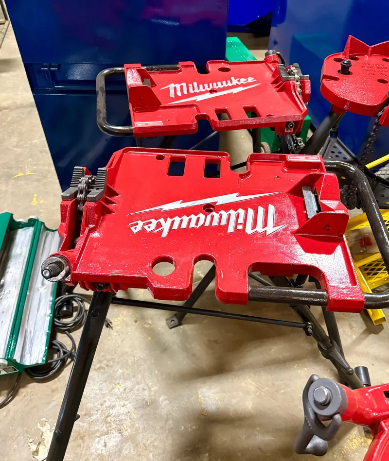 Milwaukee 48-22-8690 6" Leveling Tripod Chain Vise – Reconditioned 1