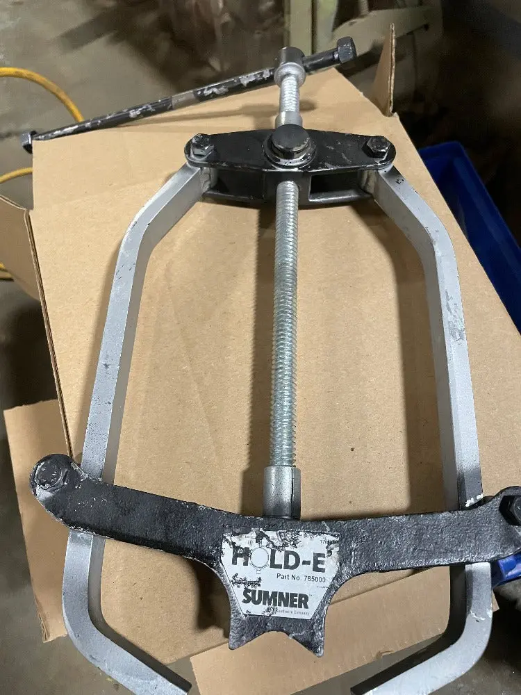 Sumner 785000 Hold-E Pipe Clamp – Reinforced Design, Reconditioned 1