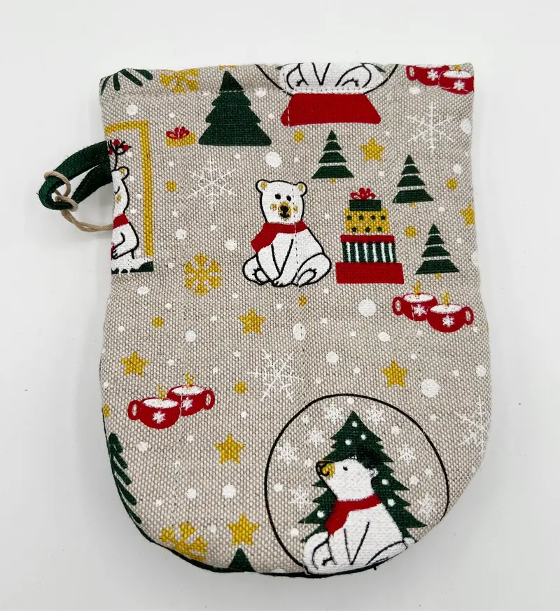 Teddy Bear–Design Oven Mitt For Holiday Baking 1